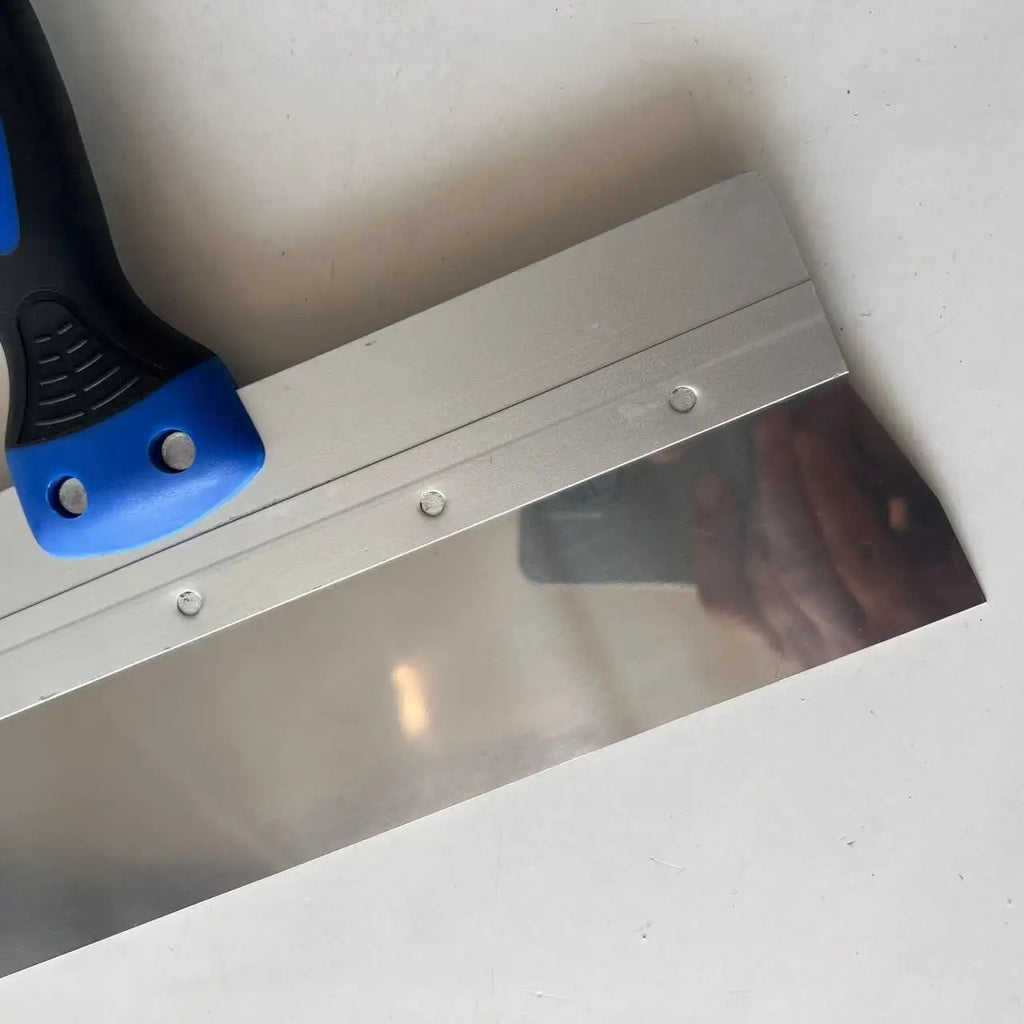 Taping Knives
